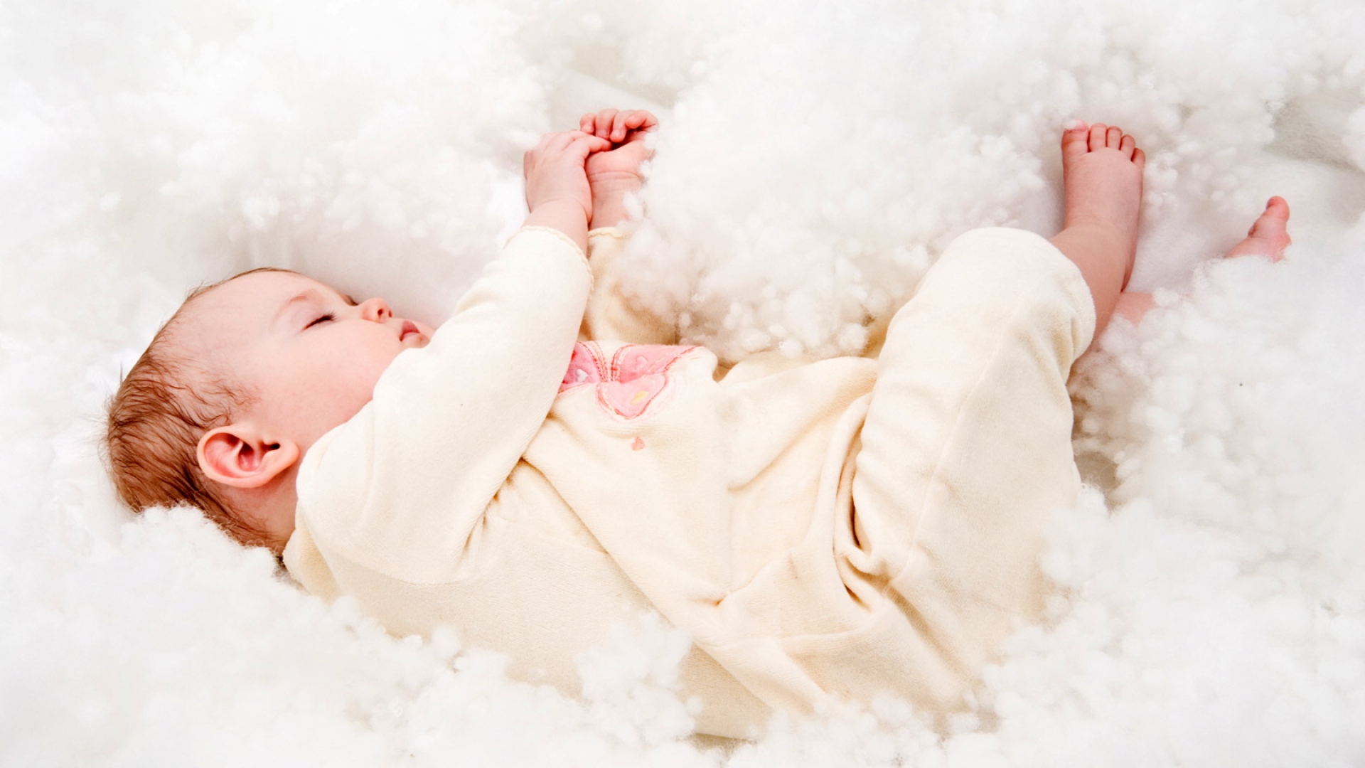 Bật mí 6 meo chăm sóc trẻ sơ sinh vào mùa đông giá lạnh