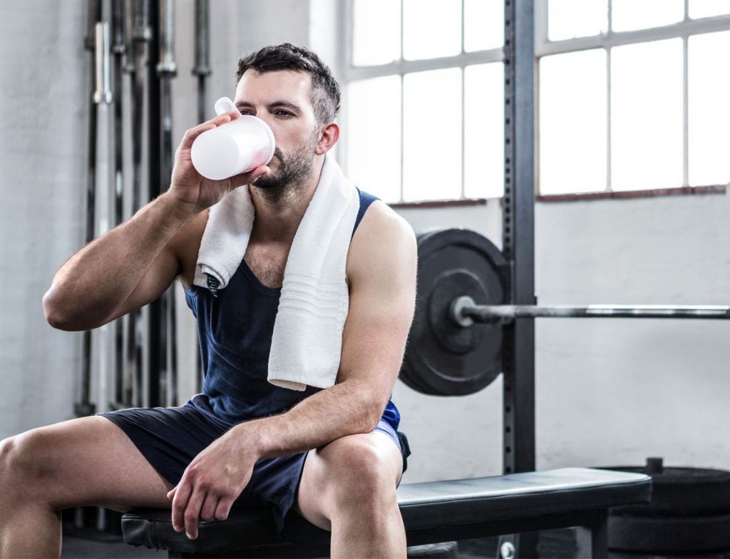 Uống nước trước khi tập luyện giúp cơ thể bạn đủ nước và cung cấp đủ oxy đến tất cả các cơ quan quan trọng trong cơ thể