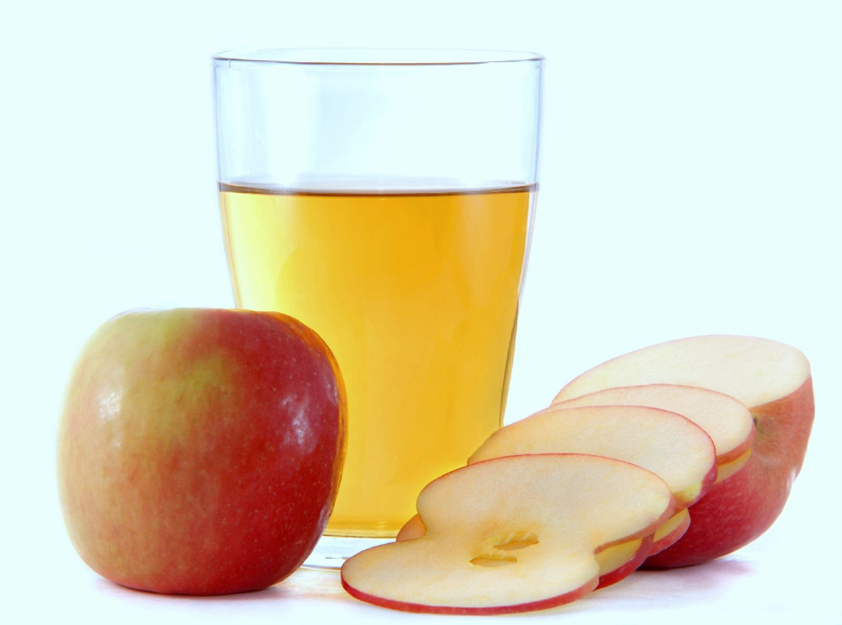 ống nước ép táo là cách đơn giản nhất giúp bạn tăng cường khả năng miễn dịch.