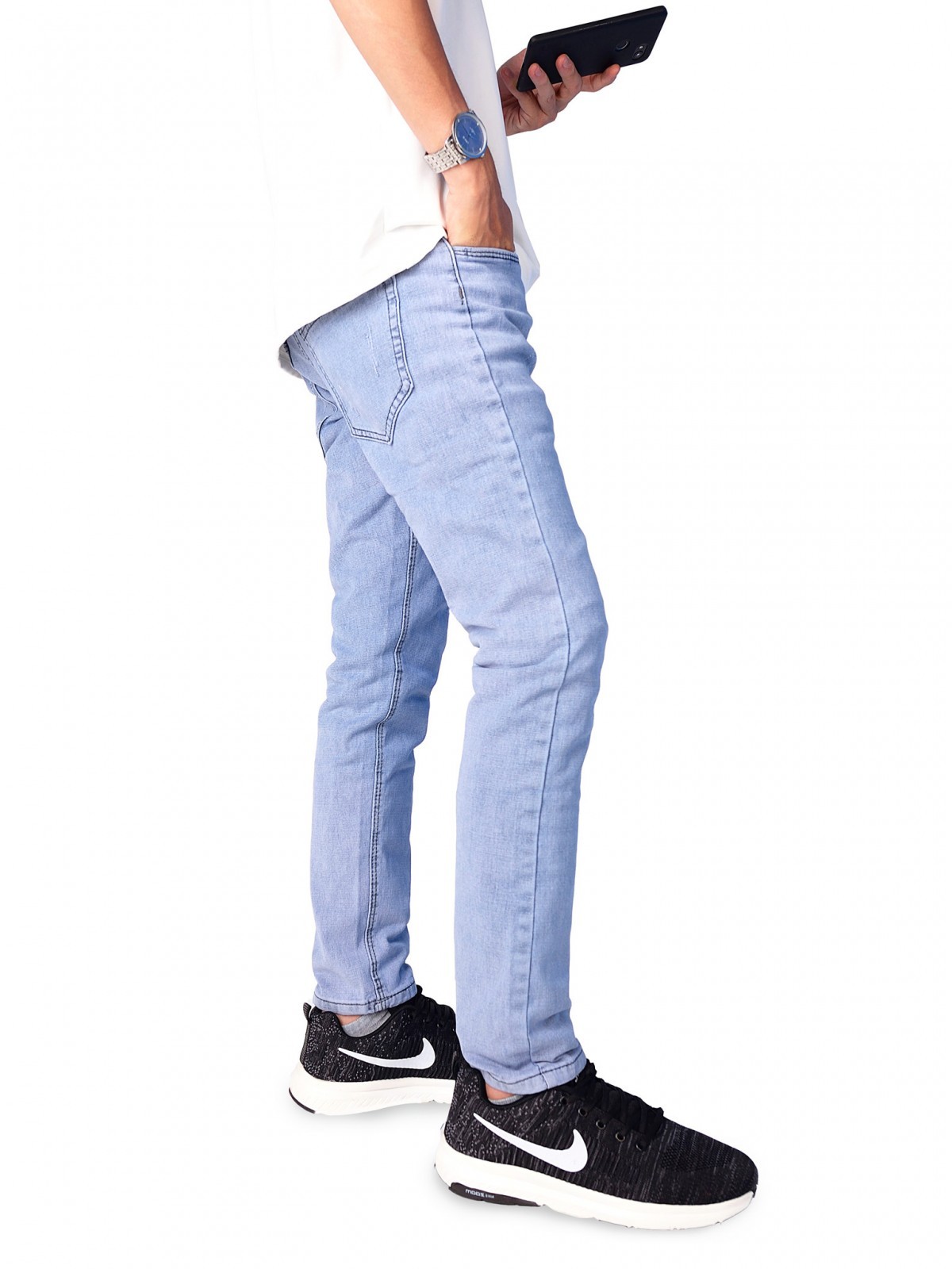 Quần jeans ống côn phù hợp với mọi dáng người