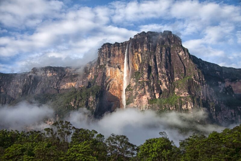 Khám phá vẻ đẹp hùng vĩ của thác nước Angel ở Venezuela