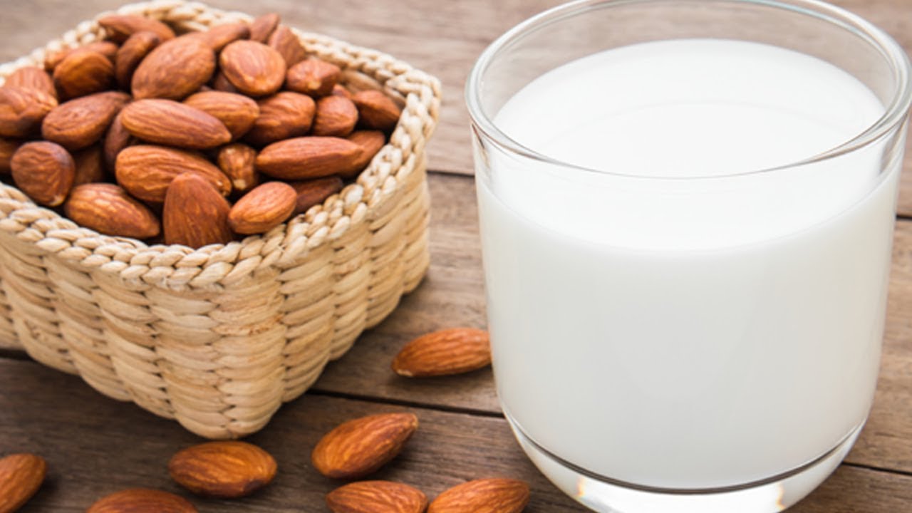 Vậy sữa hạnh nhân hay sữa đậu nành loại nào tốt hơn cho sức khỏe của bạn?