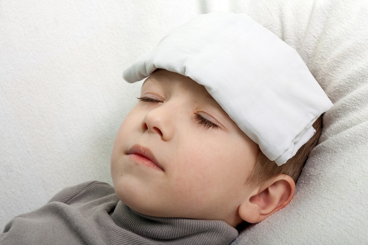 Trẻ nhỏ bị sốt có nguy hiểm hay không?